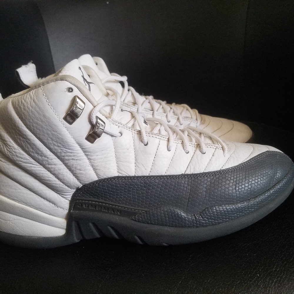 Jordan retro 12 flints